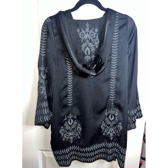 Ivy Jane Embroidered Hooded Dress - Picture 3 of 4